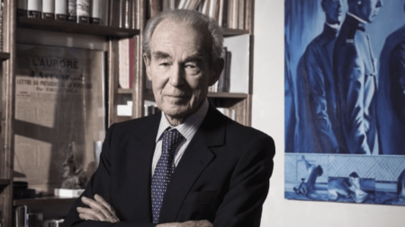 Mort de Robert Badinter : la classe politique rend hommage à l’ancien ministre de la Justice
          Robert Badinter est décédé à l’âge de 95 ans, dans la nuit du jeudi 8 au vendredi 9 février. L’ensemble de la classe politique lui a rendu hommage.