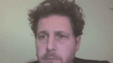 Colère des agriculteurs : après les annonces de l'exécutif, le député EELV Julien Bayou dit regretter "qu'on ne parle pas de revenu des agriculteurs"
          Julien Bayou, député Europe Écologie-Les Verts (EELV) de Paris, est l'invité du 19/20 info, jeudi 1er février. Il revient sur les mesures annoncées par le gouvernement pour répondre à la colère des agriculteurs.