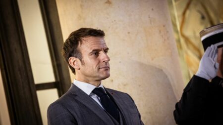 Colère des agriculteurs : Emmanuel Macron "a pris la mesure" de la crise, affirme la Coordination rurale après un rendez-vous à l'Elysée
          Le chef de l'Etat a entendu "notre message subliminal : 'Foutez-nous la paix et laissez-nous travailler'", a déclaré à la presse Serge Bousquet-Cassagne, figure du syndicat.