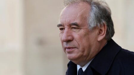 Édito



  

  
  

      

  

  
    Remaniement : François Bayrou justifie son refus d'entrer au gouvernement en adressant un réquisitoire au chef de l’État
          Alors que son nom circulait depuis trois jours autour d'une nomination possible, François Bayrou l’a annoncé mercredi soir, il ne fera pas partie du gouvernement. Mais lors de cette intervention, le ton était particulièrement acide.