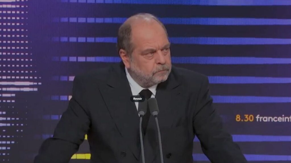 Affaire PPDA : "Attention à l'imprescriptibilité qui peut être déceptive pour les femmes", alerte le garde des Sceaux
          Le parquet n'a retenu que trois viols et une agression sexuelle des dizaines de plaintes et témoignages qui accusent l'ancien présentateur du JT de TF1. 19 autres signalements ont été classés sans suite en raison du délai de prescription.