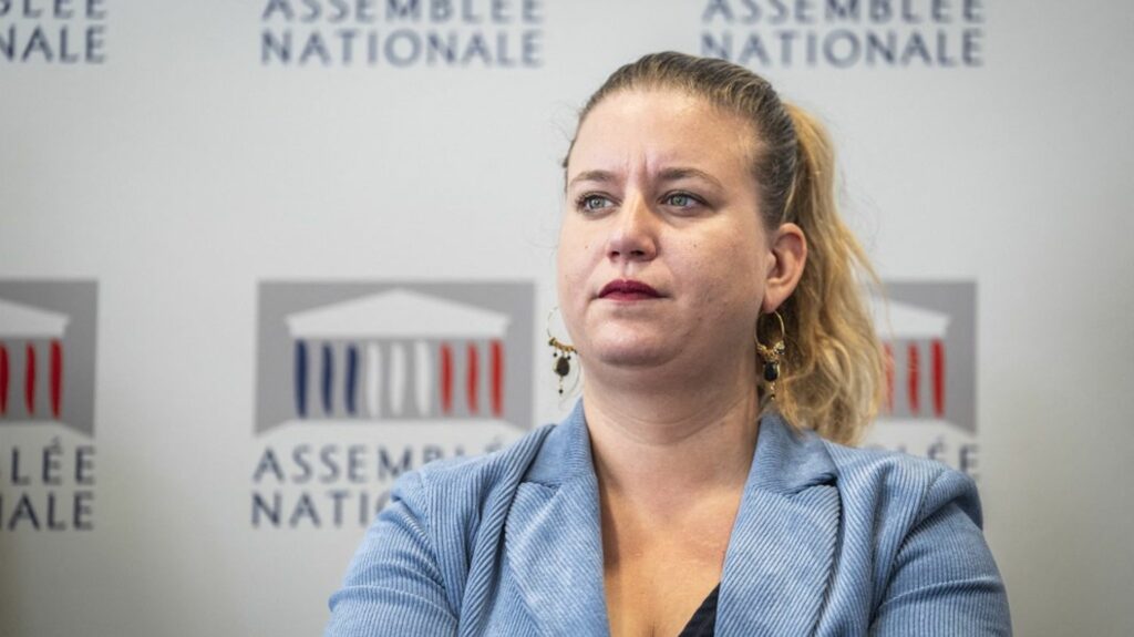 "Si le rapport de force leur est favorable..." : Mathilde Panot comprendrait que les travailleurs fassent grève avant et pendant les Jeux olympiques
          "Le droit de grève, c'est la démocratie sociale", a jugé la cheffe de file des députés LFI.