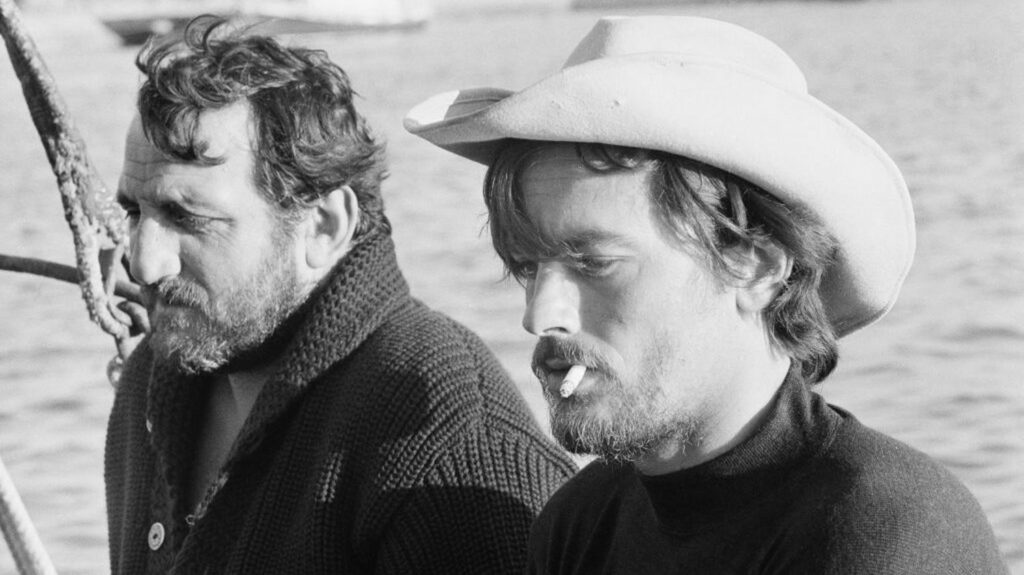 Découvrez les images inédites d’Alain Delon et Lino Ventura sur le tournage du film "Les Aventuriers" à Fort Boyard
          Les plans de ces deux monstres sacrés du cinéma ont été tournés, à l’époque, par un cinéaste amateur. Des pépites dévoilées par le Fonds audiovisuel de recherche (FAR), basé à La Rochelle.