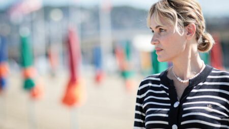 Judith Godrèche a également porté plainte contre Jacques Doillon
          L'actrice a porté plainte contre le réalisateur Jacques Doillon en même temps qu'elle portait plainte contre Benoît Jacquot, mardi 8 février.