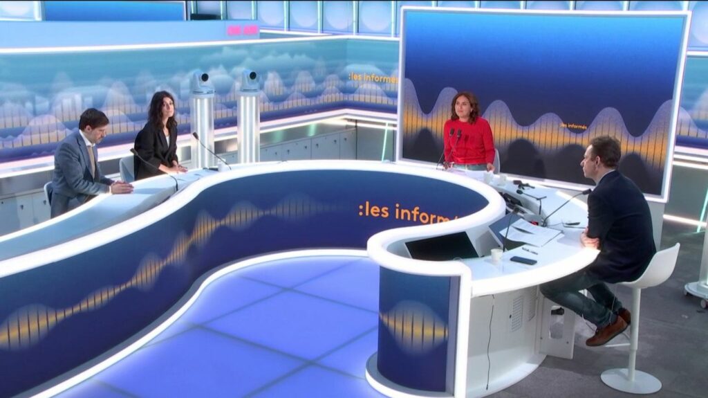 Bataille Macron/RN au Salon de l'agriculture, rôle de Raphaël Glucksmann pour les européennes... Les informés du matin du lundi 26 février
          Tous les jours, les informés débattent de l'actualité autour de Salhia Brakhlia et Renaud Dély.
