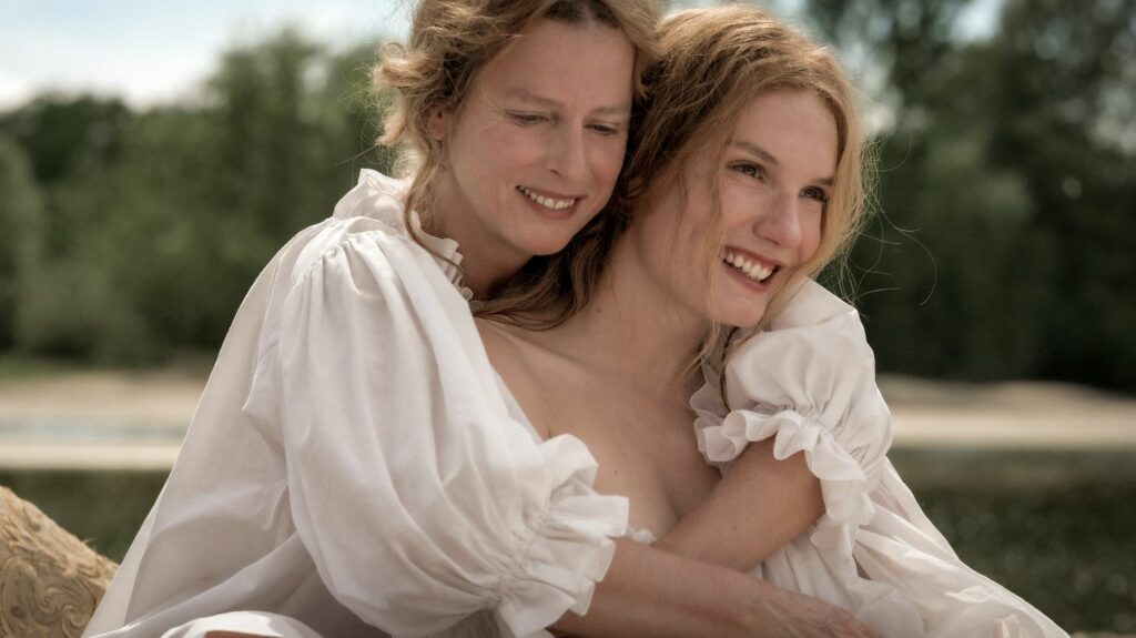"Madame de Sévigné" : un film sur l'amour étouffant d'une mère pour sa fille, terreau d'une vocation littéraire
          "Madame de Sévigné" retrace dans un film éclairant la genèse d'une œuvre littéraire majeure de la littérature française.