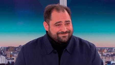 Remaniement gouvernemental : Manque de société civile révèle le malaise démocratique, selon le Politicologue, Dorian Dreuil Remaniement : pour un politicologue, "le manque de personnalités issues de la société civile" dit beaucoup "du malaise démocratique" actuel
Dorian Dreuil, politicologue et expert associé à la Fondation Jean-Jaurès, est l’invité politique du 19/20 info, vendredi 9 février. Il réagit après la seconde phase de remaniement du gouvernement.