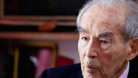 Mort de Robert Badinter : l’ancien ministre de la Justice s’est éteint à l’âge de 95 ans
          À la peur et la passion, il aimait opposer la raison et l’humanité. Robert Badinter est décédé à l’âge de 95 ans, dans la nuit du jeudi 8 au vendredi 9 février.