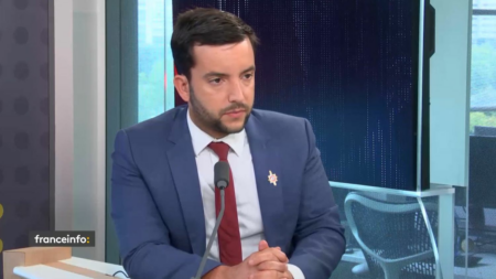 Échange houleux entre Marine Le Pen et Gabriel Attal : "C'est scandaleux", s'insurge le député RN Jean-Philippe Tanguy
          Lors de la séance des questions au gouvernement, une passe d'armes s'est produite entre le Premier ministre et la présidente du groupe RN à l'Assemblée après les propos polémiques d'Emmanuel Macron sur le possible envoi de troupes occidentales en Ukraine.