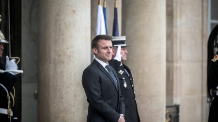 La défiance des Français envers la politique au plus haut, selon un sondage
          Quelque 68% des Français estiment que "la démocratie ne fonctionne pas bien", selon le baromètre annuel du Cevipof.