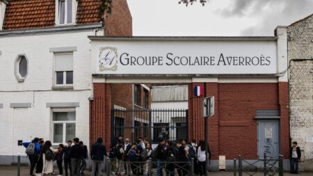 La justice confirme en référé l'arrêt du versement des subventions au lycée musulman Averroès
          Le lycée dénonçait devant la justice administrative le "détournement de pouvoir manifeste" du préfet du Nord.