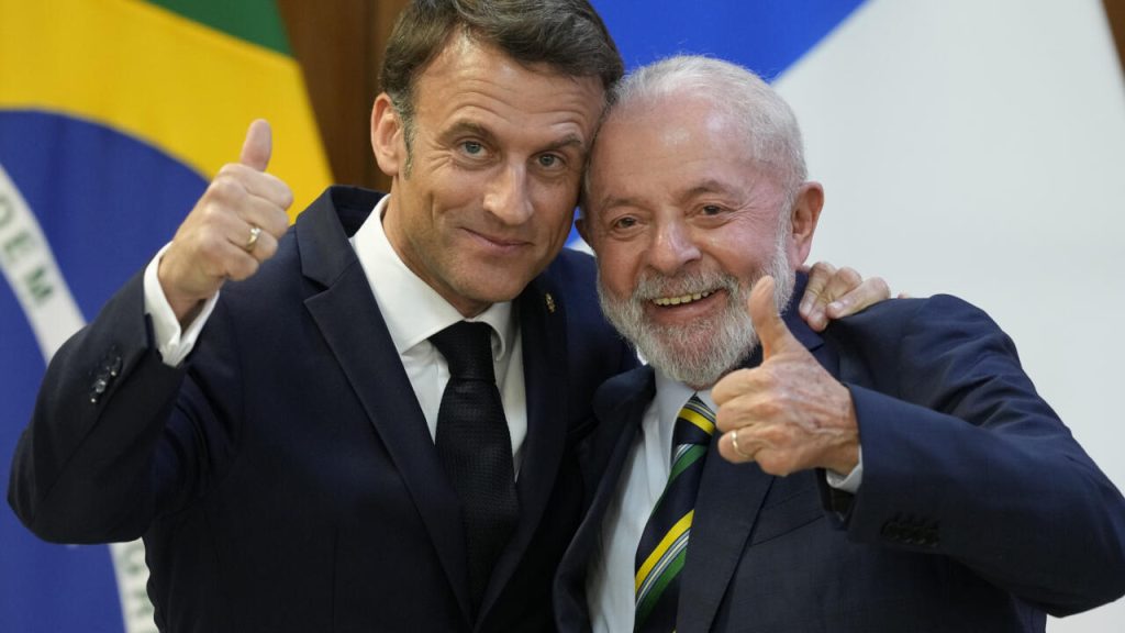 Macron rejoint les blagues en ligne sur les photos de « mariage » câlines avec Lula