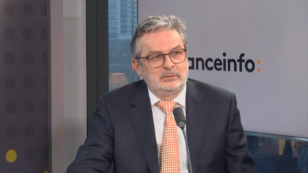 « Durcissement des règles de l’assurance-chômage ne crée pas d’emplois », selon l’économiste Bruno Coquet "Durcir les règles de l'assurance-chômage, ça ne crée pas d'emplois", affirme l'économiste Bruno Coquet
Alors que le gouvernement veut faire évoluer les règles de l'assurance-chômage, notamment pour inciter à la reprise d’emploi, pour l'économiste Bruno Coquet, "on ne peut pas démontrer qu'il y a un problème de retour à l'emploi sur les chômeurs indemnisés".
