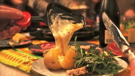 Effondrement massif alors qu’une ville française bat le record du monde de raclette