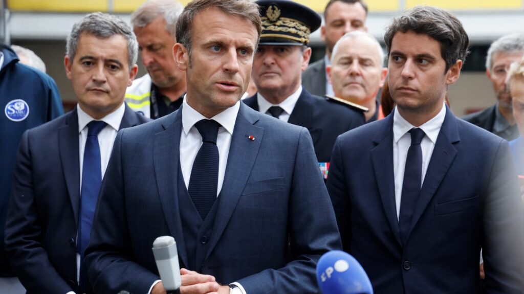 Édito



  

  
  

      

  

  
    Face à la menace d'attentat, l'exécutif tente de restaurer un semblant d'unité nationale
          Gérald Darmanin, ministre de l'Intérieur, a assuré lundi soir que la France déjouait un attentat tous les deux mois. Le groupe jihadiste État islamique au Khorasan qui a revendiqué le massacre de Moscou, a aussi "conduit des tentatives" sur le territoire français, selon l'exécutif.