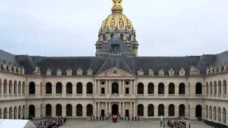 Hommage national aux Invalides pour l’ex-amiral et sénateur Philippe de Gaulle, décédé à 102 ans Mort de Philippe de Gaulle : un hommage national sera rendu aux Invalides en mémoire de l'ancien amiral et sénateur
Le fils aîné du général de Gaulle s'est éteint à l'âge de 102 ans dans la nuit du mardi 12 au mercredi 13 mars.