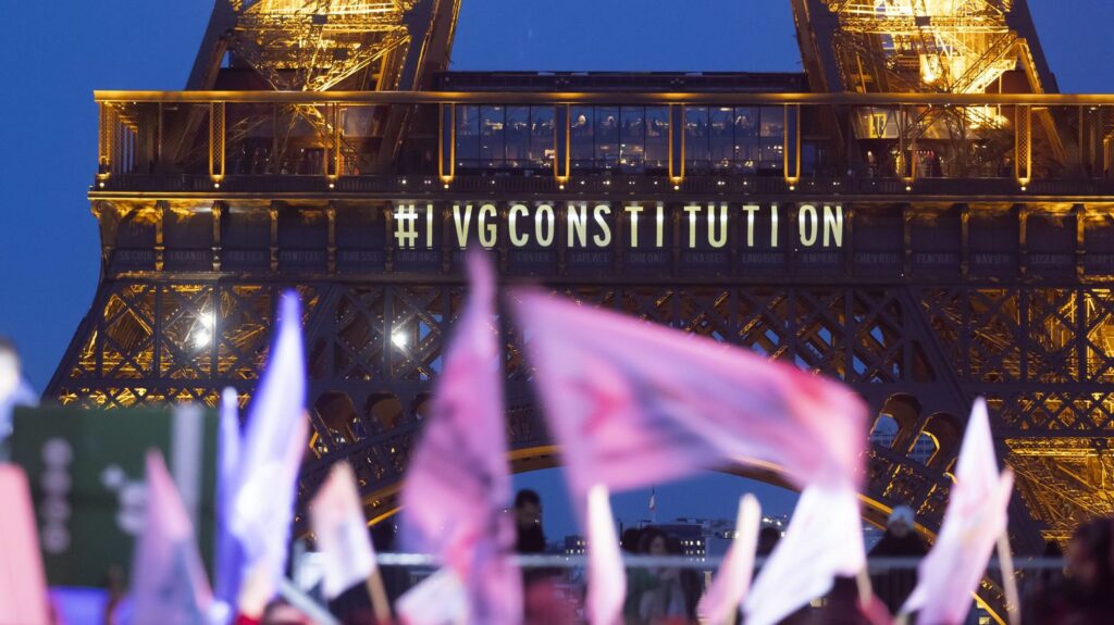 Édito



  

  
  

      

  

  
    IVG dans la Constitution : une répétition générale du débat sur la fin de vie ?
          La majorité veut tordre le cou à l’idée reçue selon laquelle le pays se droitiserait forcément dans tous les domaines et espère pouvoir s'attaquer à une autre réforme sociétale : l'enjeu de la fin de vie.