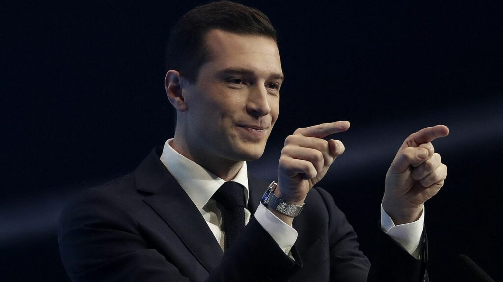 Édito



  

  
  

      

  

  
    Élections européennes : Jordan Bardella entre en campagne, mais quel est son projet pour l’Europe ?
          Nettement en tête dans les sondages d’intentions de vote, Jordan Bardella a tenu, dimanche, à Marseille son premier grand meeting de campagne des européennes. Il a pris pour cible le chef de l'État et soigneusement évité de parler d'Europe.