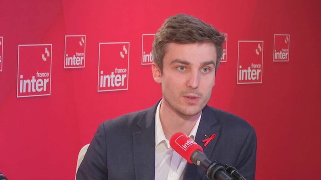 Européennes : "L'UE est en train de se construire contre la volonté des peuples", estime la tête de liste communiste Léon Deffontaines
          Sur France Inter, la tête de liste du Parti communiste français évoque notamment le précédent sur le Traité constitutionnel européen en 2005 et plus récemment, le Ceta.