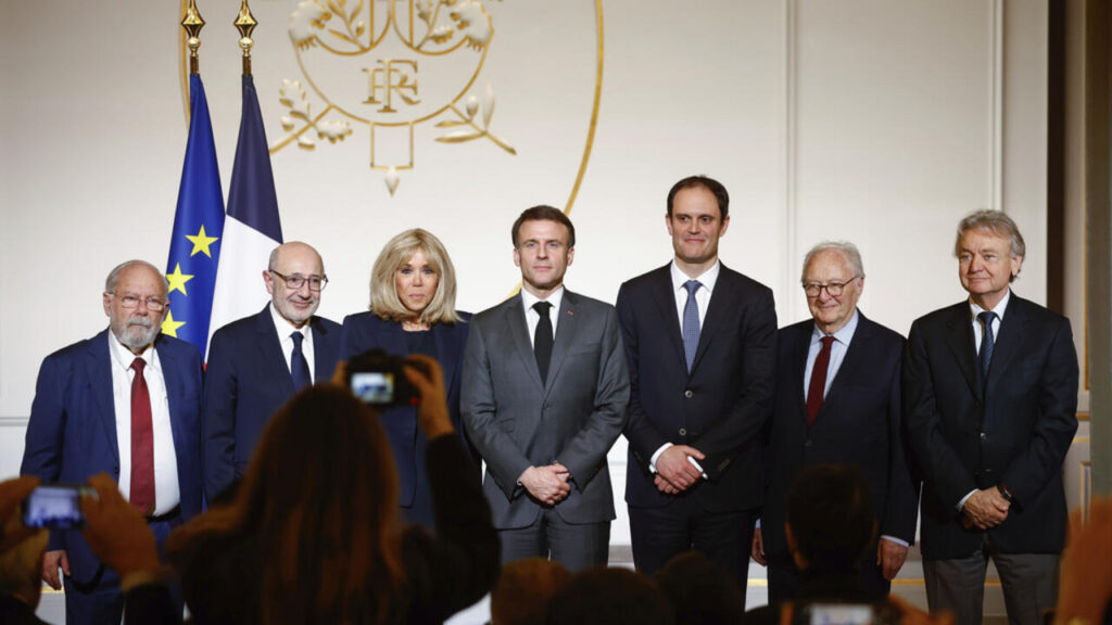 Macron promet que la France sera « intransigeante » en matière d'antisémitisme