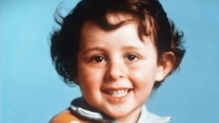 Affaire Grégory : de nouvelles expertises menées à la demande des parents
          Les parents du petit Grégory ont obtenu de la justice, mercredi 20 mars, une nouvelle série d'expertises au sujet de la mort de leur enfant en 1984. Elles portent notamment sur des comparaisons ADN.