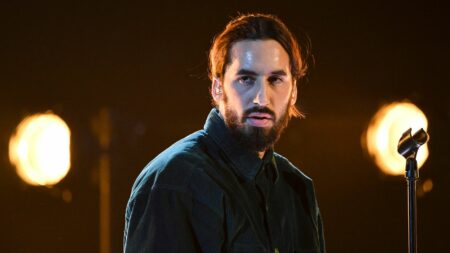 Ce que l'on sait des plaintes pour viol qui visent le rappeur Lomepal
          Deux femmes ont porté plainte contre le chanteur, pour des faits datant de 2017 et 2018. Lorsque l'ouverture d'une enquête préliminaire avait été révélée, Antoine Valentinelli de son vrai nom avait évoqué "des relations d'un soir".