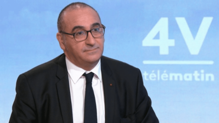 Droits des femmes : le préfet de police de Paris annonce saisir la justice après que le collectif "Nous vivrons" a été ciblé lors de la manifestation du 8 mars
          Laurent Nuñez, préfet de police de Paris, était l'invité des "4 Vérités" sur France 2, lundi 11 mars.