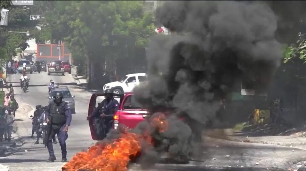 Haïti : le Premier ministre démissionne sous la pression des gangs armés
          C’est une victoire pour les gangs en Haïti. Ils ont obtenu la démission du Premier ministre et de son gouvernement, lundi 11 mars.