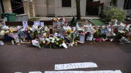 Féminicide de Mérignac : l'ex-mari de la femme brûlée vive en 2021 renvoyé pour assassinat devant la cour d'assises de Gironde
          Chahinez Daoud, 31 ans, a été brûlée vive le 4 mai 2021, à Mérignac, près de Bordeaux. Ce féminicide était devenu le symbole des échecs de la lutte contre les violences faites aux femmes.