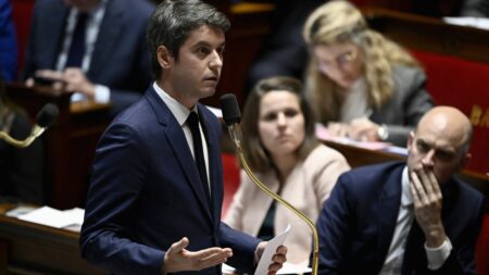 Séminaire gouvernemental mercredi : Assurance-chômage, semaine de 4 jours, salaires, reprise d’emploi Assurance-chômage, semaine de quatre jours, salaires… Le gouvernement organise un séminaire autour du travail mercredi matin
Il se déclinera en trois sujets : l'incitation à la reprise d’emploi, la désmicardisation et une réflexion collective sur les nouvelles formes de travail.