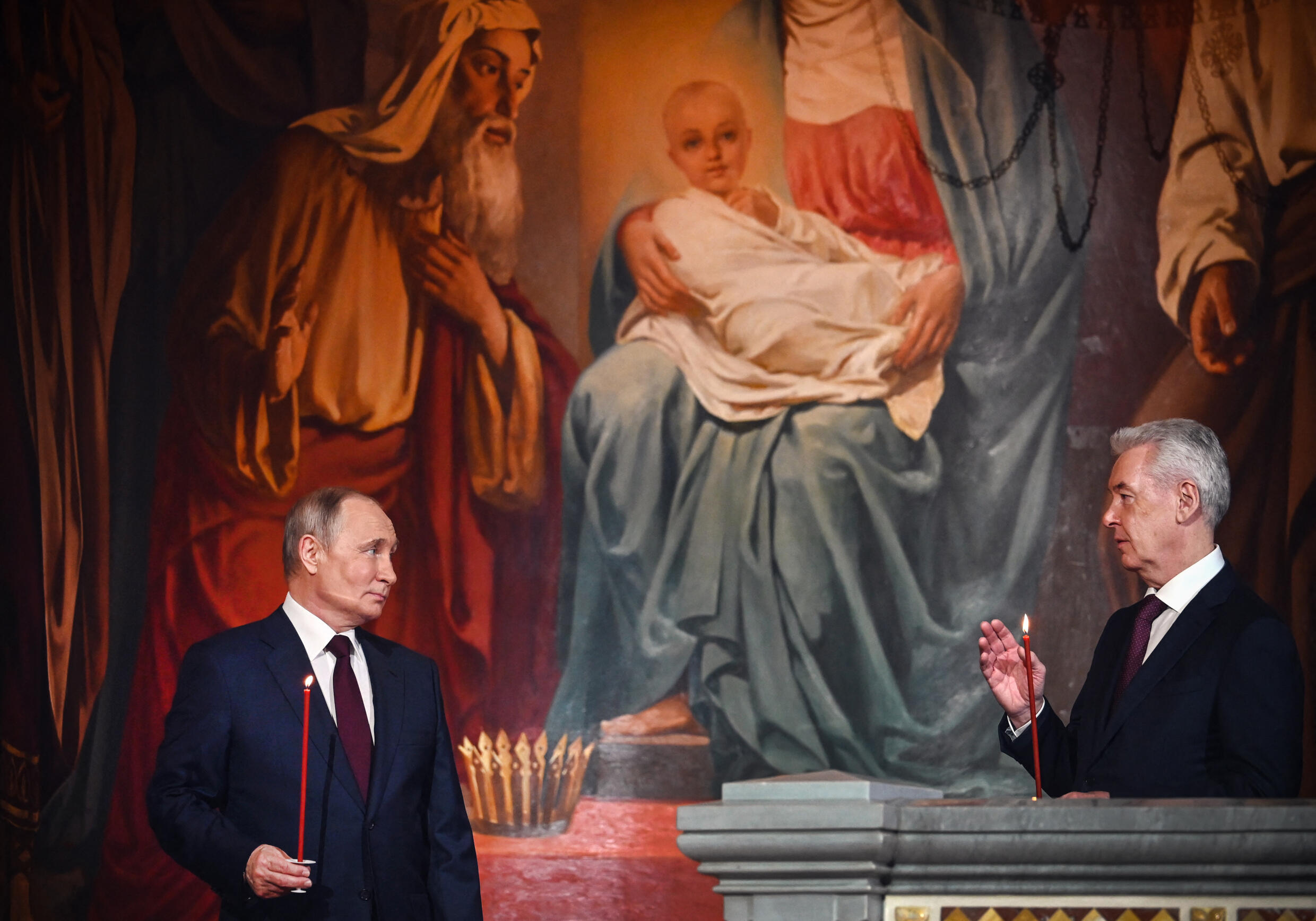 Le président Poutine a noué des liens plus étroits avec l’Église orthodoxe que ses prédécesseurs, à la tête d’une société chrétienne traditionnelle.  Mais la Russie reste largement laïque.