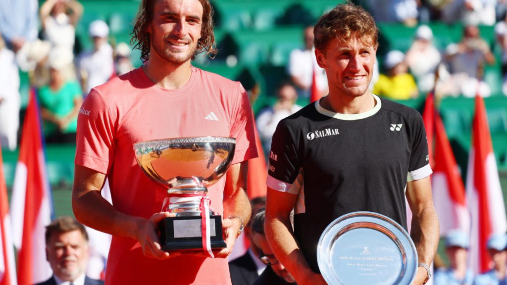 La victoire à Monte Carlo donne un coup de pouce au classement de Tsitsipas et lui permet de s'incliner à Roland-Garros