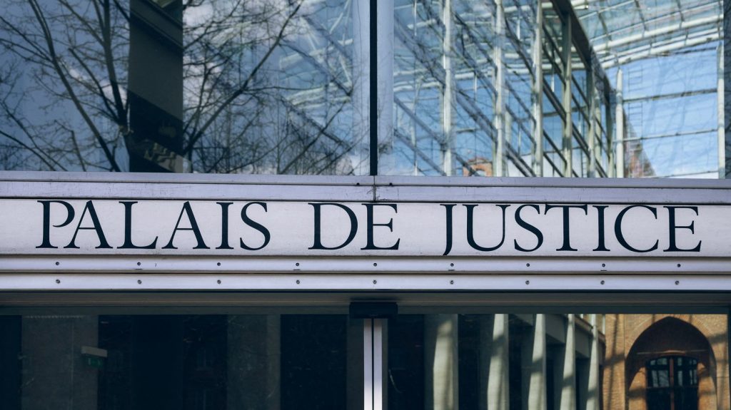 Affaire Jubillar : les deux juges d'instruction en charge du dossier restent saisis de l'affaire
          Les avocats de Cédric Jubillar demandaient leur récusation.