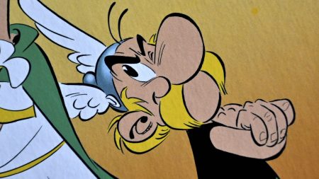 Un nouvel Astérix sera produit par Canal+ avec son nouveau label dédié aux adaptations littéraires
          Cette annonce fait suite à la création, en 2022, d'un département dédié aux adaptations d'œuvres littéraires en films et en séries, une "première" pour un studio de cinéma, selon le dirigeant.