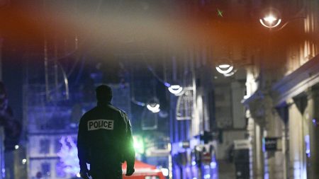 Procès de l'attentat de Strasbourg : "Le verdict est à la hauteur", estime Me Claude Lienhard, avocat de victimes
          L'avocat d'une partie des victimes et parties civiles au procès de l'attentat du marché de Noël de Strasbourg regrette cependant l'attitude de l'accusé.