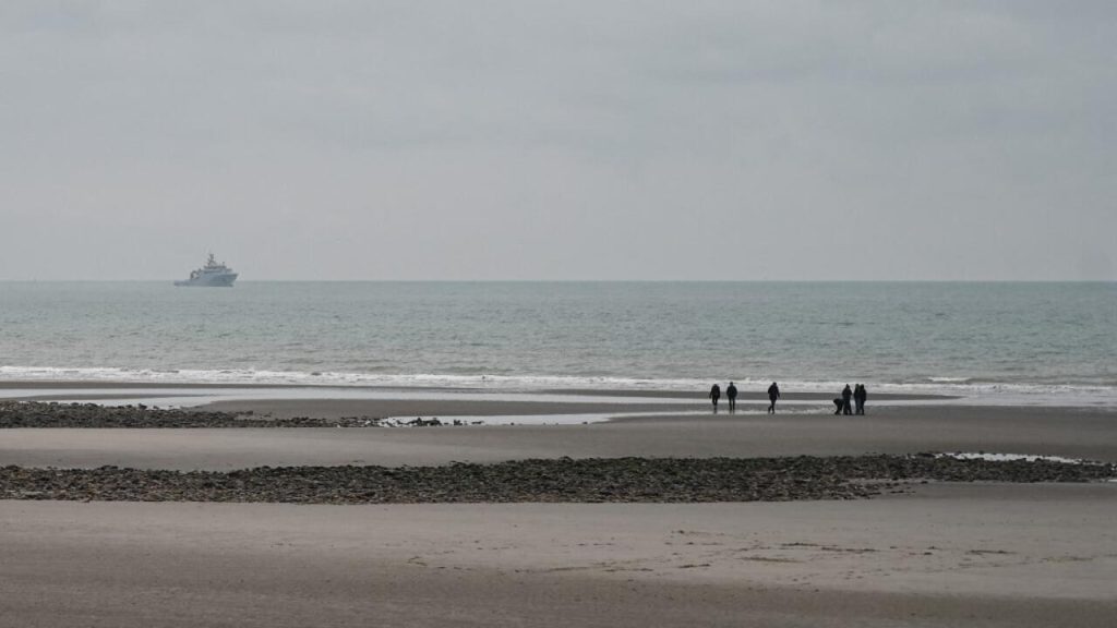Cinq migrants, dont un enfant, meurent lors d'une tentative de traversée de la Manche depuis la France