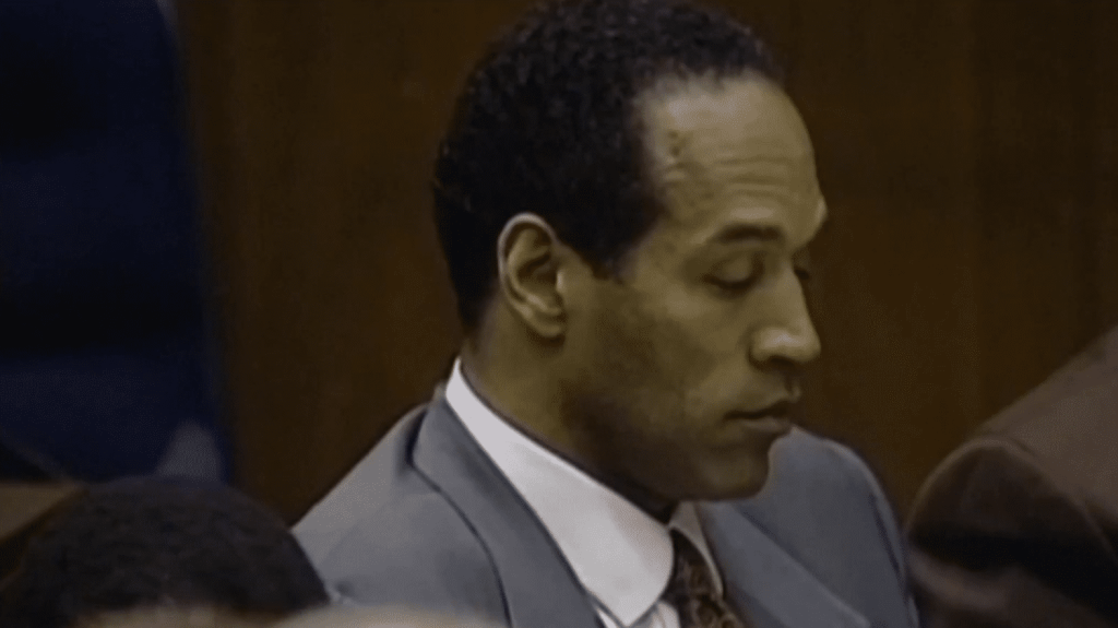 États-Unis : ex-star de football américain, acquitté lors du "procès du siècle", O. J. Simpson est décédé
          O.J. Simpson est décédé, jeudi 11 avril. D'abord connu pour sa grande carrière dans le football américain, il avait fasciné et divisé les États-Unis lors d'un procès où il était accusé d'avoir tué son ex-femme et un de ses amis.