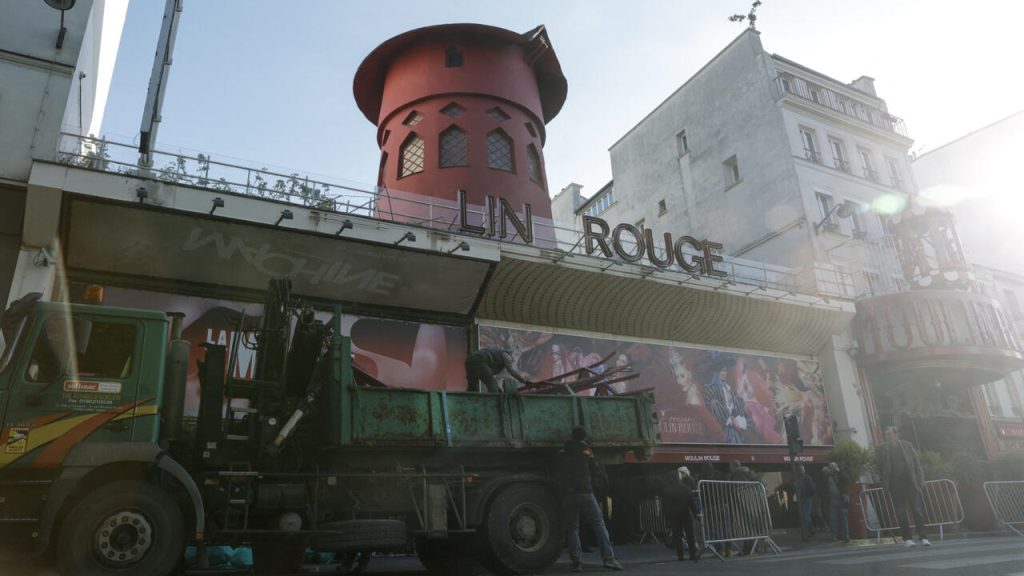 Effondrement du moulin à vent du Moulin Rouge, un monument emblématique de Blades of Paris