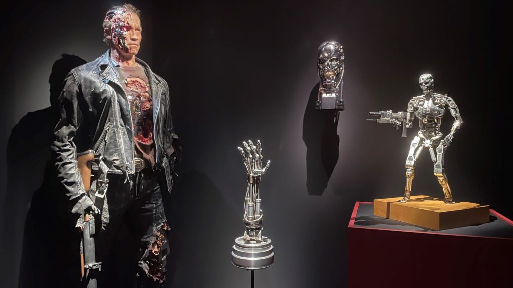 Reportage



  

  
  

      

  

  
    "Mes idées, d'enfant jusqu'à aujourd'hui" : James Cameron au cœur d'une exposition sur son œuvre à la Cinémathèque Française à Paris
          Une grande exposition sur l'œuvre de James Cameron a débuté, jeudi, à la Cinémathèque de Paris