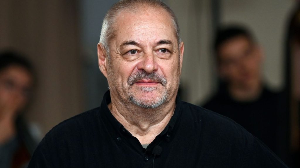 Un festival de courts-métrages utilisant l'intelligence artificielle aura lieu à Paris en novembre sous la présidence de Jean-Pierre Jeunet
          Les cinémas mk2 et le spécialiste français de l'intelligence artificielle Artefact vont organiser en novembre un festival de courts-métrages consacré "aux films réalisés grâce à l'IA générative" et présidé par le réalisateur Jean-Pierre Jeunet.