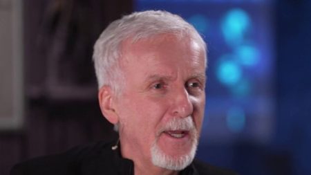 "Avatar" : "L'essentiel, c'est la performance des acteurs", analyse le réalisateur James Cameron
          "Avatar", "Titanic", "Terminator"... Les productions du réalisateur américain James Cameron figurent parmi les films les plus rentables de l'histoire. Il est l'invité du 20 Heures, mercredi 3 avril.