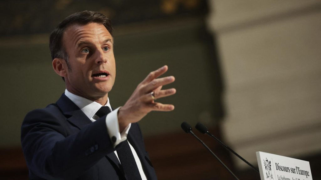 « L'Europe pourrait mourir » : Macron exhorte les dirigeants à renforcer les défenses de l'UE