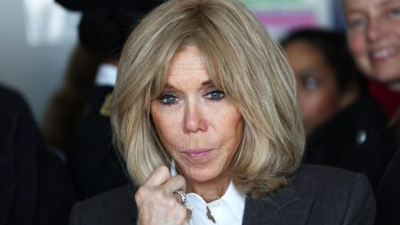 La « première dame » française Brigitte Macron inspire les séries télévisées