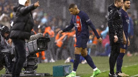 Le drame autour de Mbappé, timide, éclipse la lutte du PSG pour une triple couronne sans précédent