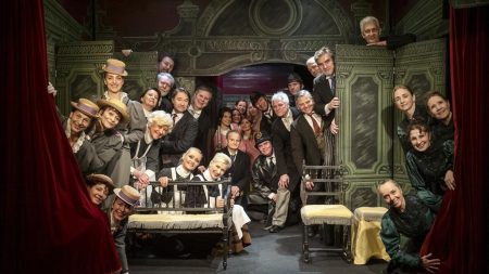 Le théâtre parisien partage les secrets de la mise en scène de la même pièce pendant 67 ans, un record Le théâtre parisien partage les secrets de la mise en scène de la même pièce pendant 67 ans, un record