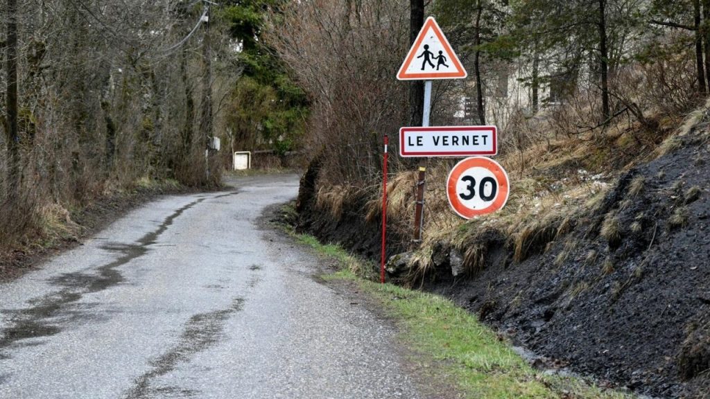 Les restes retrouvés d'un enfant disparu dans un village français