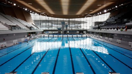 Macron dévoile le Centre aquatique olympique à l'approche des Jeux de Paris