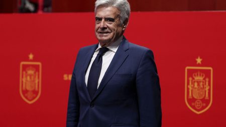 Football : tout comprendre à la mise sous tutelle de la Fédération espagnole par le gouvernement
          Le Conseil supérieur du sport espagnol a annoncé jeudi la mise sous tutelle de la RFEF, au cœur d’une vaste enquête pour corruption, quelques mois seulement après le scandale du baiser forcé de Luis Rubiales.