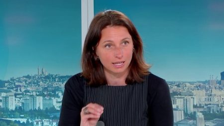Cold cases : "Dépoussiérer l'appel à témoin avec un nouveau dispositif ", indique la porte-parole du ministère de l’Intérieur
          Le parquet de Nanterre va lancer un nouveau dispositif d'appel à témoins spécial pour les affaires classées sur lesquelles enquête le pôle cold cases.