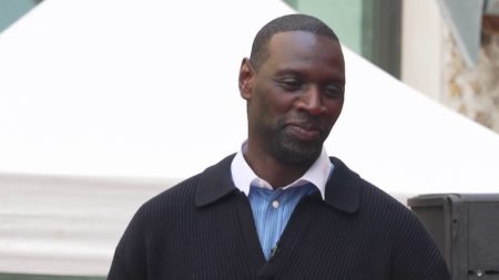Trappes : Omar Sy inaugure un cinéma à son nom dans sa ville natale
          Le cinéma Omar Sy a été inauguré samedi 27 avril à Trappes (Yvelines) en présence de l'acteur. Tout un symbole pour les habitants venus en nombre.